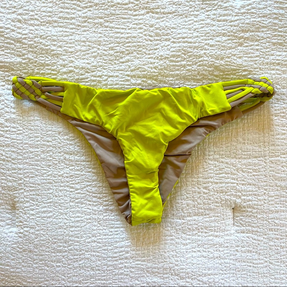 ONEILL citrus/nude reversible braid swim bottom L